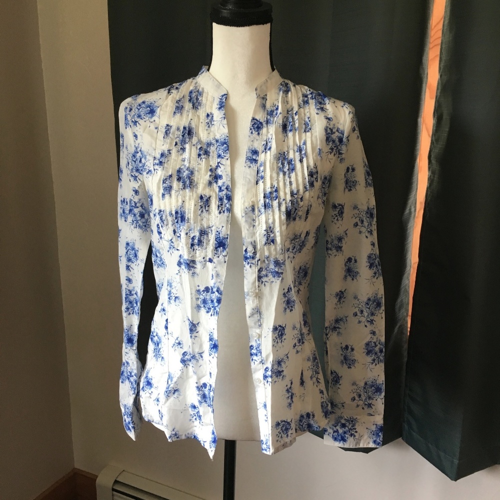 Blue Floral Button Up - Picture 5 of 6